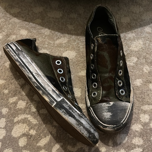 Naughty monkey grunge slip on sneaker - Picture 2 of 3